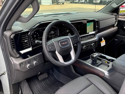 New 2025 GMC Sierra 1500 SLT w/ SLT Premium Package image 6
