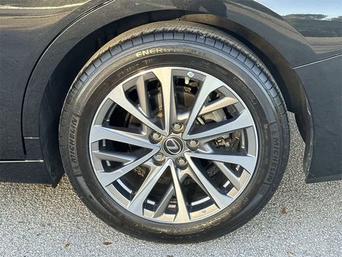 Used 2023 Lexus ES 350 image 11