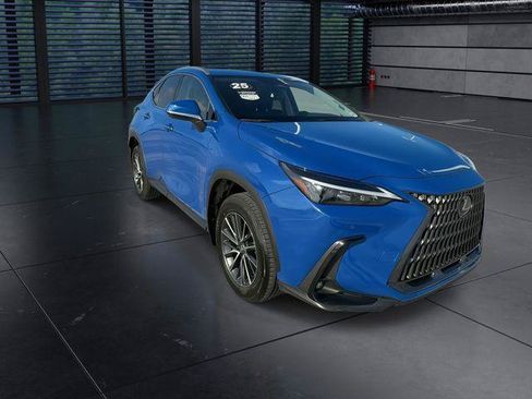 Certified 2025 Lexus NX 250 FWD w/ Accessory Package (Z2) image 2