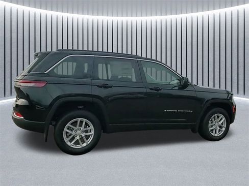 New 2025 Jeep Grand Cherokee Laredo X w/ Luxury Tech Group I image 7