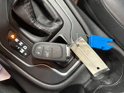 Used 2019 Jeep Cherokee High Altitude image 23