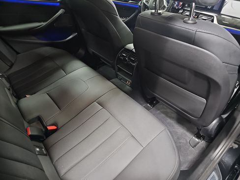 Used 2023 BMW 540i w/ M Sport Package RWD image 11