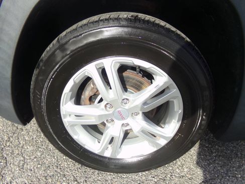 Used 2018 GMC Terrain SLE image 14