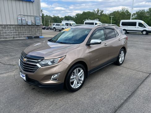 Used 2018 Chevrolet Equinox Premier AWD/4WD image 3
