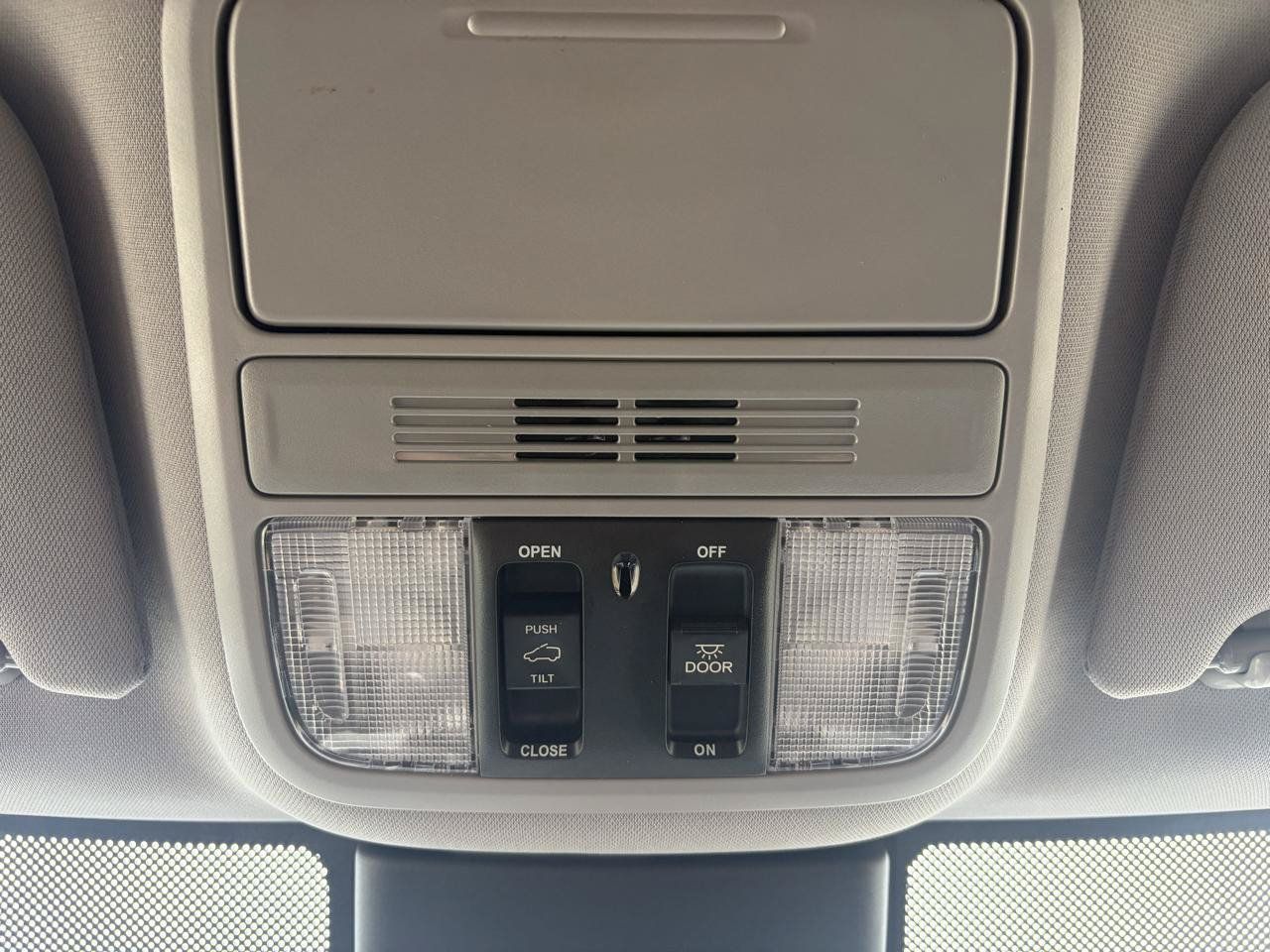Used 2023 Honda Odyssey EX-L image 22