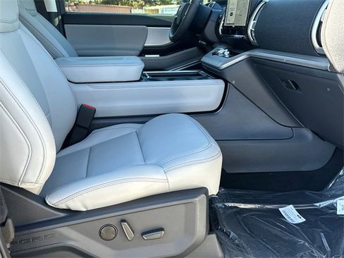 New 2025 Ford Expedition Max Active image 13