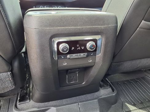 Used 2021 GMC Yukon AT4 w/ LPO, Illumination Package AWD/4WD image 16