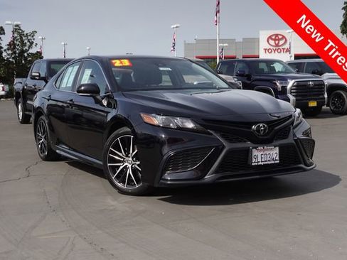 Certified 2023 Toyota Camry SE image 2