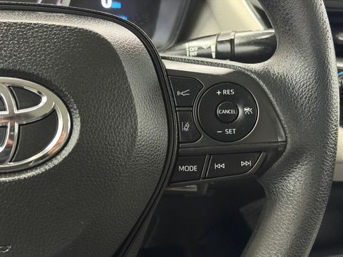 Used 2020 Toyota Corolla LE FWD image 22