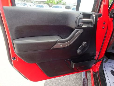 Used 2013 Jeep Wrangler Sport AWD/4WD image 11