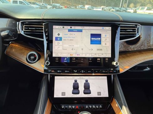 Used 2024 Jeep Grand Wagoneer L Series III image 17