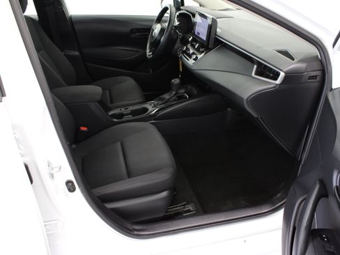 Used 2024 Toyota Corolla LE FWD image 32