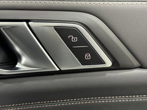 New 2026 BMW X7 xDrive40i w/ M Sport Package image 25