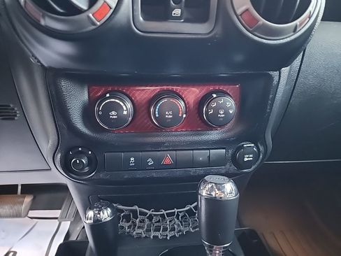 Used 2014 Jeep Wrangler Unlimited Sport w/ Quick Order Package 24S image 24