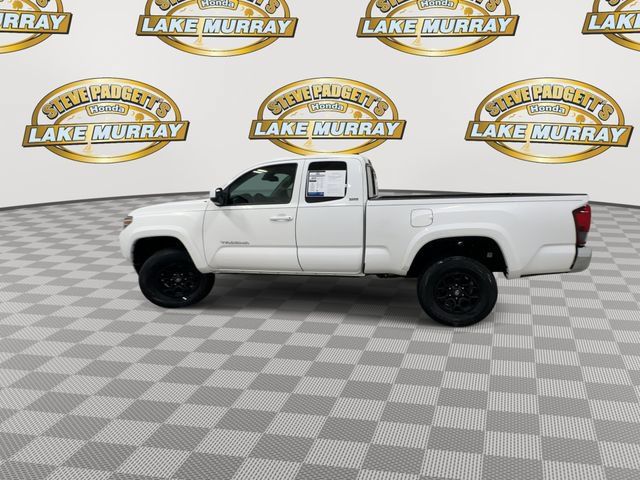 Used 2021 Toyota Tacoma SR5 RWD image 8