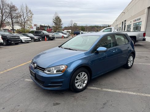Used 2016 Volkswagen Golf S image 8