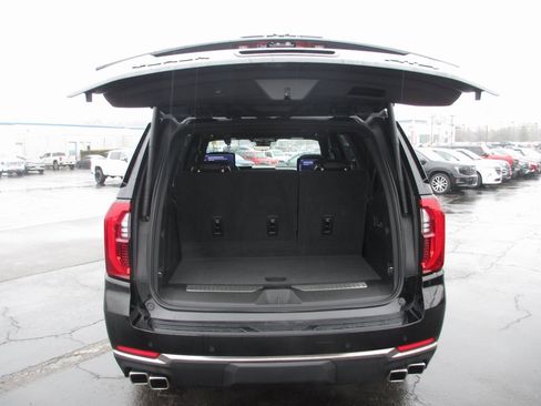 Used 2025 GMC Yukon AT4 Ultimate image 7