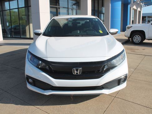 Used 2019 Honda Civic Sport image 2
