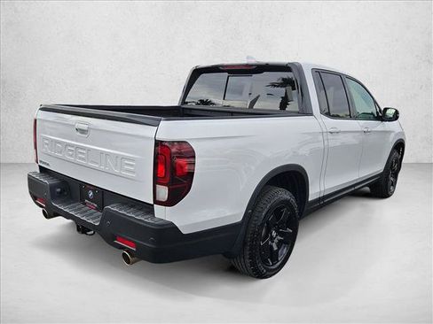 Used 2025 Honda Ridgeline Black Edition image 5