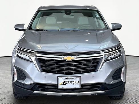 Used 2024 Chevrolet Equinox LT AWD/4WD image 2
