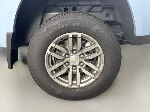 Used 2025 Chevrolet Colorado LT w/ Advanced Trailering Package image 33