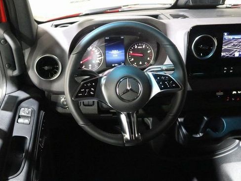 Used 2025 Mercedes-Benz Sprinter 2500 image 17