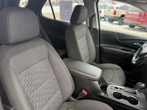 Used 2020 Chevrolet Equinox LT w/ Driver Convenience Package image 29