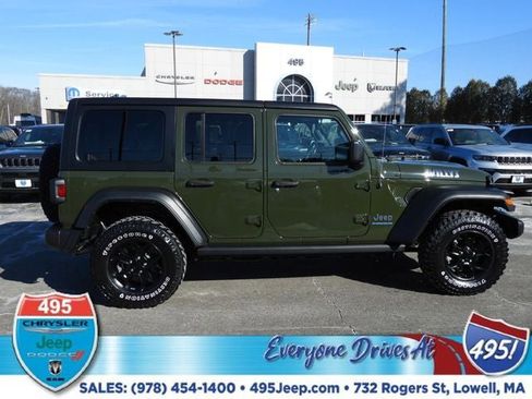 Used 2023 Jeep Wrangler Unlimited w/ Cold Weather Group AWD/4WD image 6