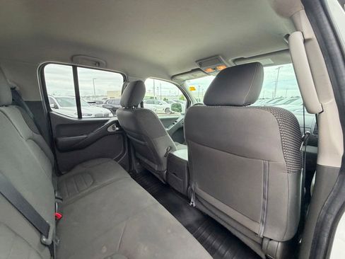 Used 2018 Nissan Frontier PRO-4X AWD/4WD image 25