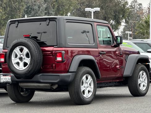 Used 2022 Jeep Wrangler Sport S image 5