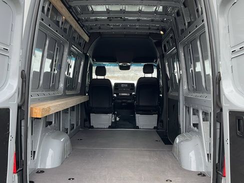 Used 2023 Mercedes-Benz Sprinter 144 Cargo image 23