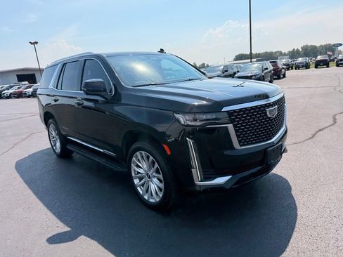 Used 2024 Cadillac Escalade Luxury AWD/4WD image 7