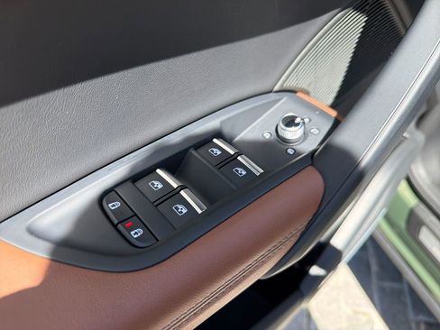 Used 2023 Audi Q5 2.0T Premium Plus w/ Premium Plus Package AWD/4WD image 10