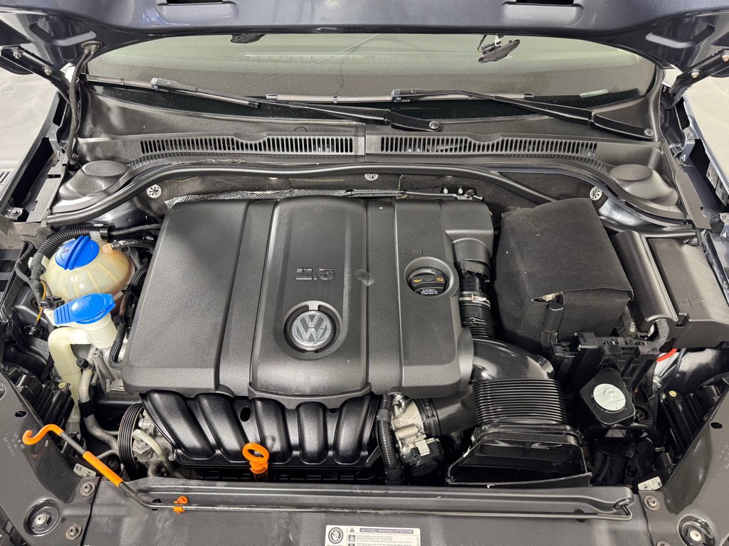 Used 2013 Volkswagen Jetta SE FWD image 24
