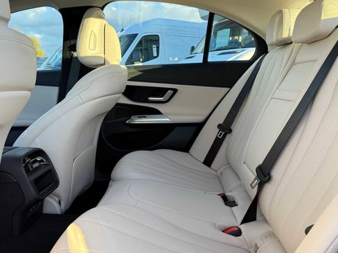 Certified 2025 Mercedes-Benz E 350 4MATIC Sedan image 17