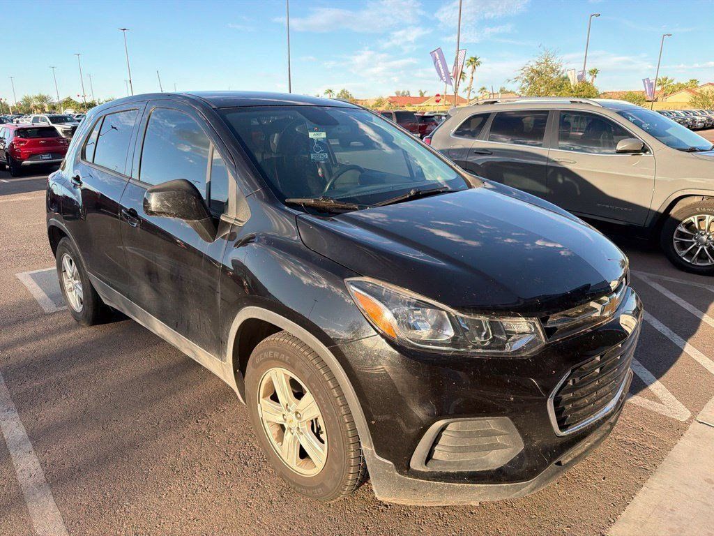 Used 2020 Chevrolet Trax LS w/ Tint and Cruise Package FWD image 6