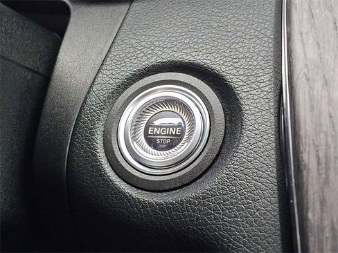 Used 2020 Mercedes-Benz C 300 4MATIC Sedan w/ AMG Line image 25