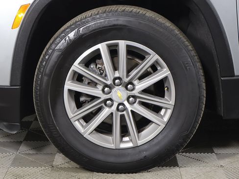 Used 2023 Chevrolet Traverse LT AWD/4WD image 22