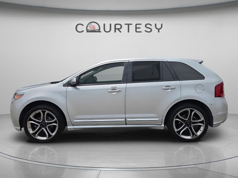 Used 2014 Ford Edge Sport w/ Driver Entry Package FWD image 2