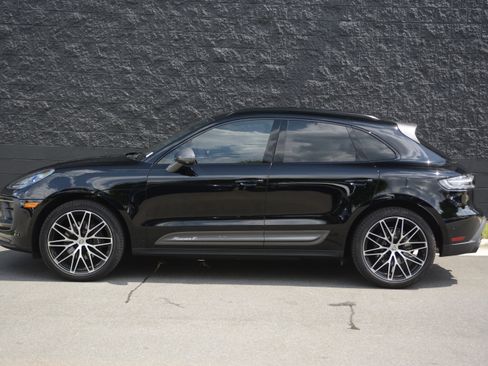Certified 2026 Porsche Macan Turbo AWD/4WD image 2
