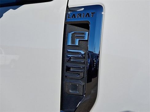 Certified 2020 Ford F250 Lariat w/ Lariat Ultimate Package image 31