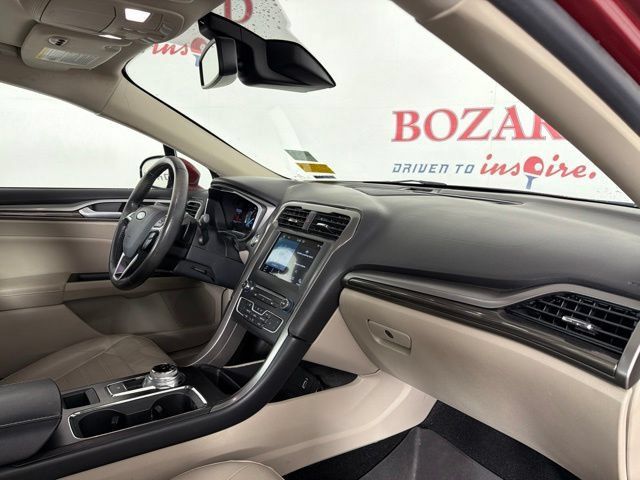 Used 2017 Ford Fusion SE w/ Fusion SE Technology Package FWD image 30