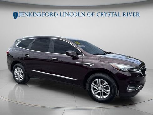 Used 2018 Buick Enclave Essence FWD image 2