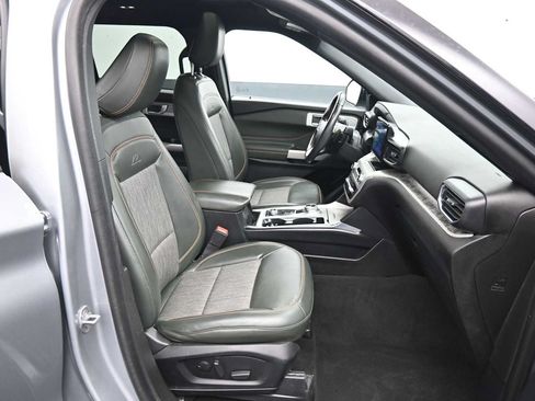 Used 2022 Ford Explorer Timberline w/ Timberline Technology Package AWD/4WD image 27