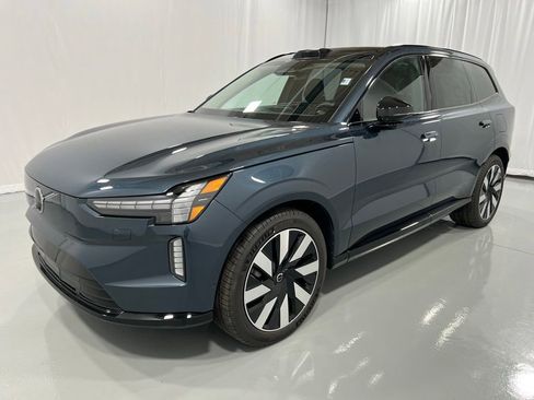 New 2025 Volvo EX90 Ultra image 1
