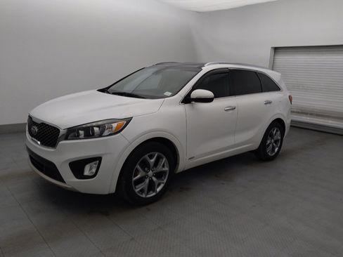 Used 2017 Kia Sorento SX AWD/4WD image 2