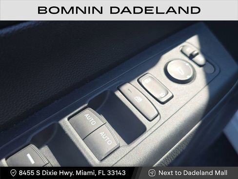 Used 2024 Honda CR-V EX image 17