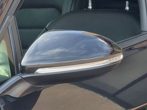 Used 2021 Volkswagen GTI SE image 10