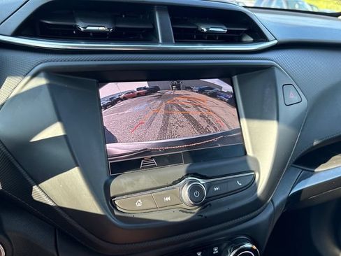 Used 2023 Chevrolet TrailBlazer LT AWD/4WD image 15