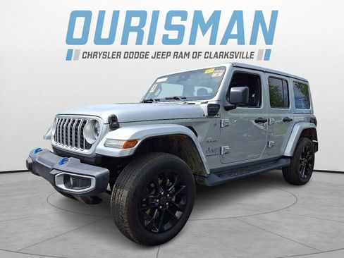 Used 2024 Jeep Wrangler Unlimited Sahara image 3